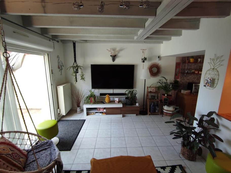Chaleureuse Maison De Ville Avec Parking Gratuit 시농 외부 사진